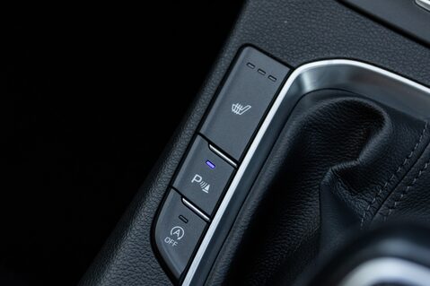 Hyundai i30 T-GDI PREMIUM 32