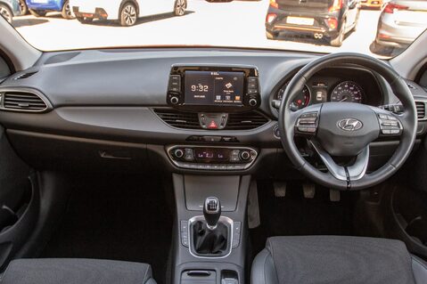 Hyundai i30 T-GDI PREMIUM 3