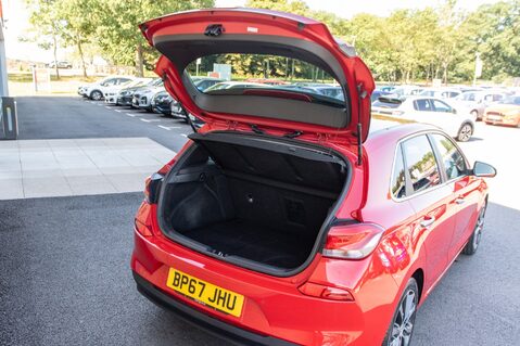 Hyundai i30 T-GDI PREMIUM 34