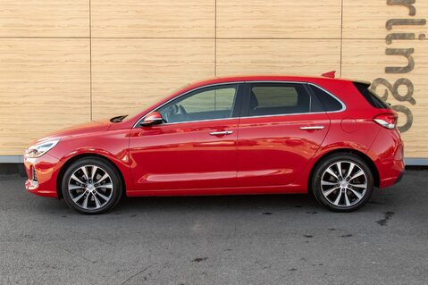Hyundai i30 T-GDI PREMIUM 13