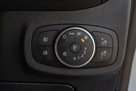 Ford Fiesta ST-LINE X EDITION MHEV 16