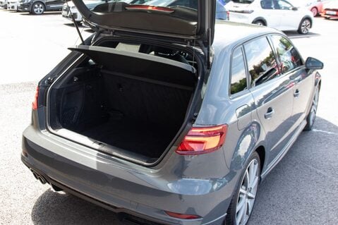 Audi A3 TFSI BLACK EDITION 35