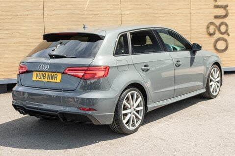 Audi A3 TFSI BLACK EDITION 2