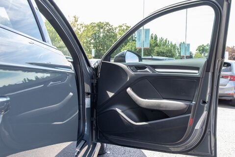 Audi A3 TFSI BLACK EDITION 14