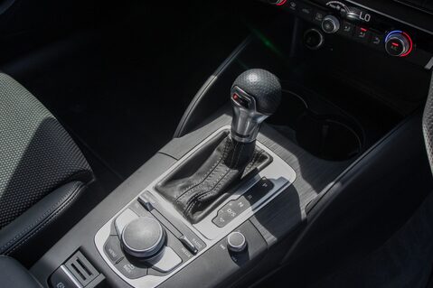 Audi A3 TFSI BLACK EDITION 32