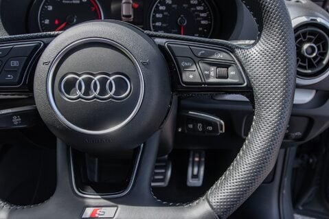 Audi A3 TFSI BLACK EDITION 20