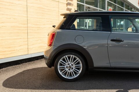 Mini Hatch COOPER 7