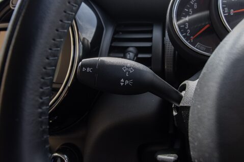 Mini Hatch COOPER 17