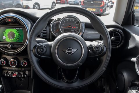 Mini Hatch COOPER 21