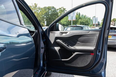 Ford Focus ST-LINE X 14