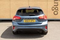 Ford Focus ST-LINE X 6