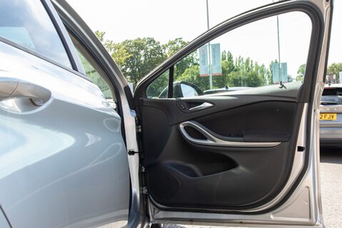 Vauxhall Astra BUSINESS EDITION NAV 14
