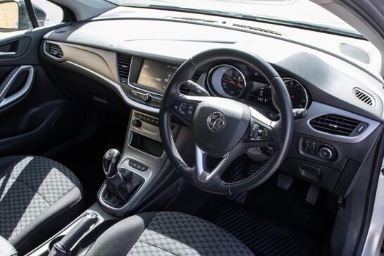 Vauxhall Astra BUSINESS EDITION NAV