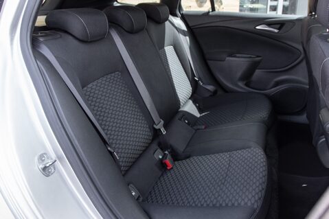 Vauxhall Astra BUSINESS EDITION NAV 34