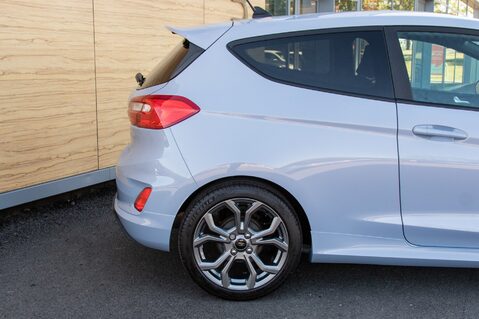 Ford Fiesta ST-LINE EDITION 8