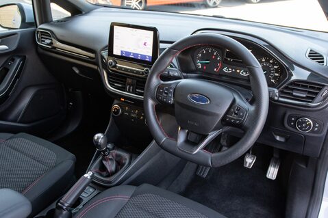 Ford Fiesta ST-LINE EDITION 3