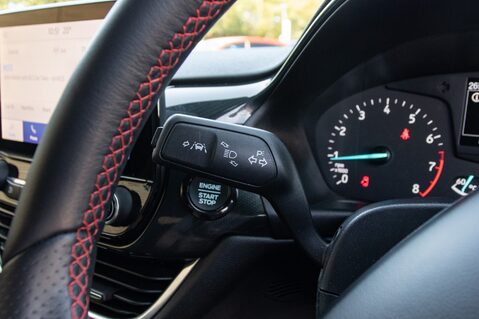 Ford Fiesta ST-LINE EDITION 17