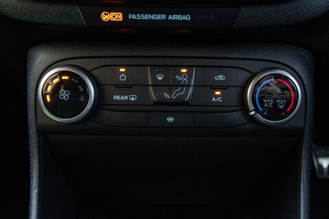 Ford Fiesta ST-LINE EDITION 31