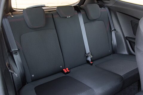 Ford Fiesta ST-LINE EDITION 32