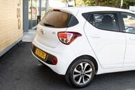 Hyundai i10 PLAY 8