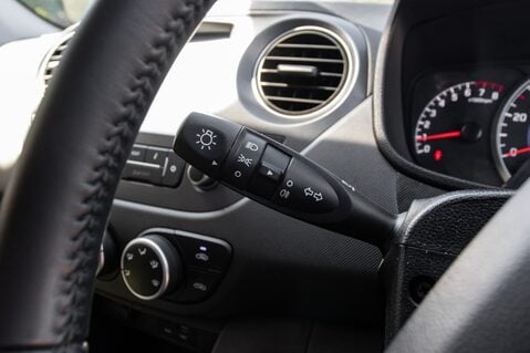 Hyundai i10 PLAY 17