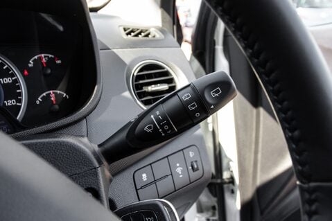 Hyundai i10 PLAY 18