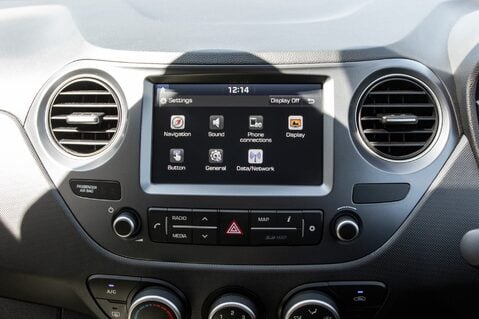 Hyundai i10 PLAY 26