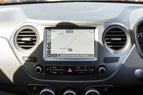 Hyundai i10 PLAY 28
