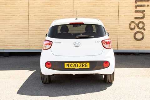 Hyundai i10 PLAY 6