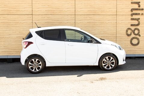 Hyundai i10 PLAY 12