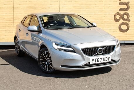 Volvo V40 T2 MOMENTUM NAV PLUS