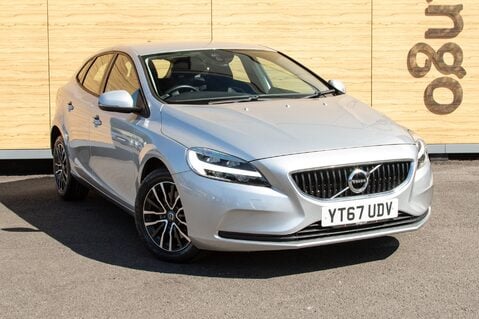 Volvo V40 T2 MOMENTUM NAV PLUS 1