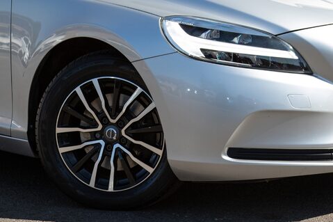 Volvo V40 T2 MOMENTUM NAV PLUS 11