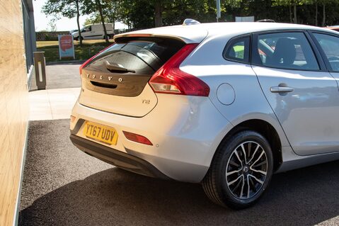 Volvo V40 T2 MOMENTUM NAV PLUS 8