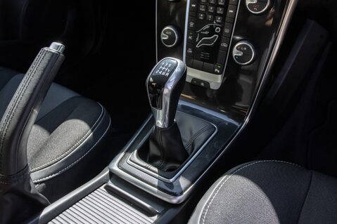 Volvo V40 T2 MOMENTUM NAV PLUS 30