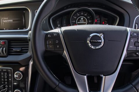 Volvo V40 T2 MOMENTUM NAV PLUS 19