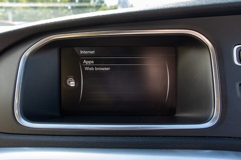 Volvo V40 T2 MOMENTUM NAV PLUS 28