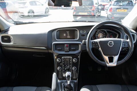 Volvo V40 T2 MOMENTUM NAV PLUS 3