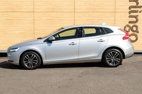 Volvo V40 T2 MOMENTUM NAV PLUS 13
