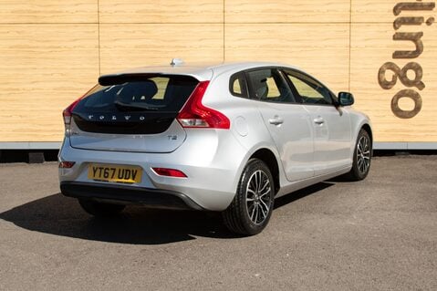 Volvo V40 T2 MOMENTUM NAV PLUS 2