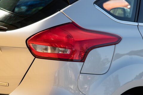 Ford Focus TITANIUM 9