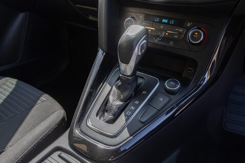 Ford Focus TITANIUM 32