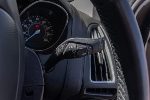 Ford Focus TITANIUM 18