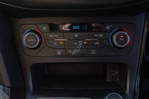 Ford Focus TITANIUM 33
