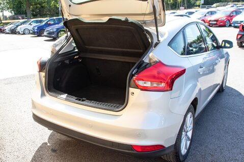Ford Focus TITANIUM 36