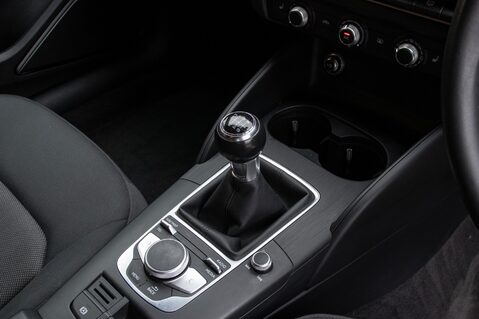 Audi A3 SPORTBACK TFSI SE TECHNIK 34