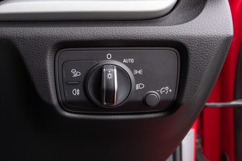 Audi A3 SPORTBACK TFSI SE TECHNIK 16
