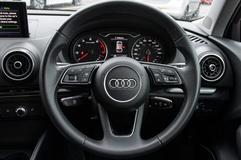 Audi A3 SPORTBACK TFSI SE TECHNIK 21