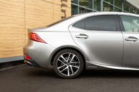Lexus Is 300H ADVANCE 7