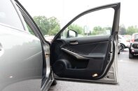Lexus Is 300H ADVANCE 14